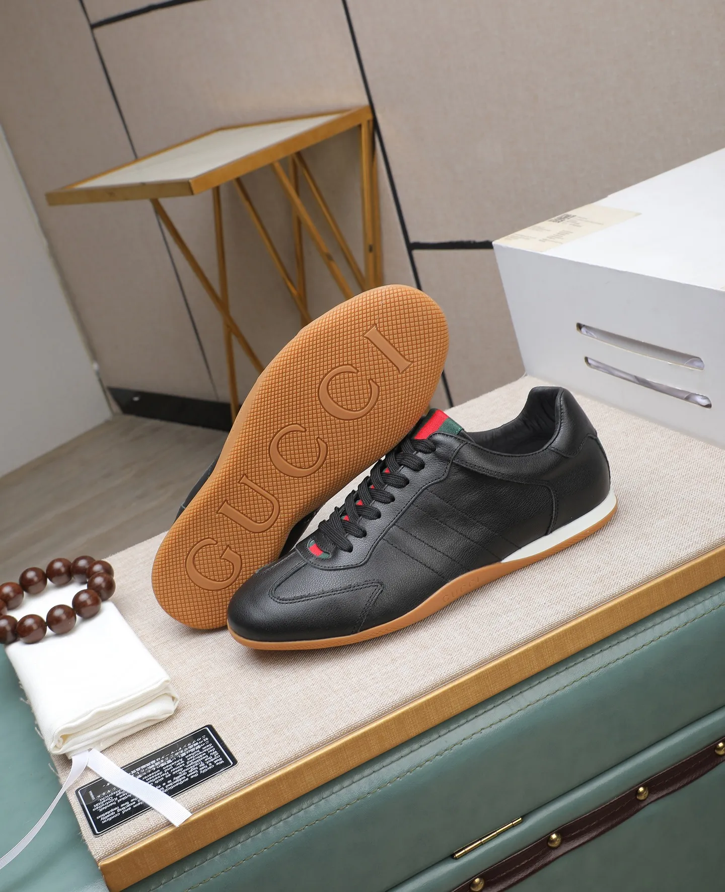 Men's shoes 💰460 GUCCI🔍🔍The latest models are on sale at the same time at the counter. Original calfskin imported from Italy, genuine leather lining, (high-end, extravagant, and classy) with exquisite workmanship. Soles: Original soles specially provided by the original factory. ⚠Exclusive double-layer movable molded soles are super comfortable⚠. Photos of the real thing🎬The real thing is even better🔍🔍"High quality·Follow the order" Code number 38-44